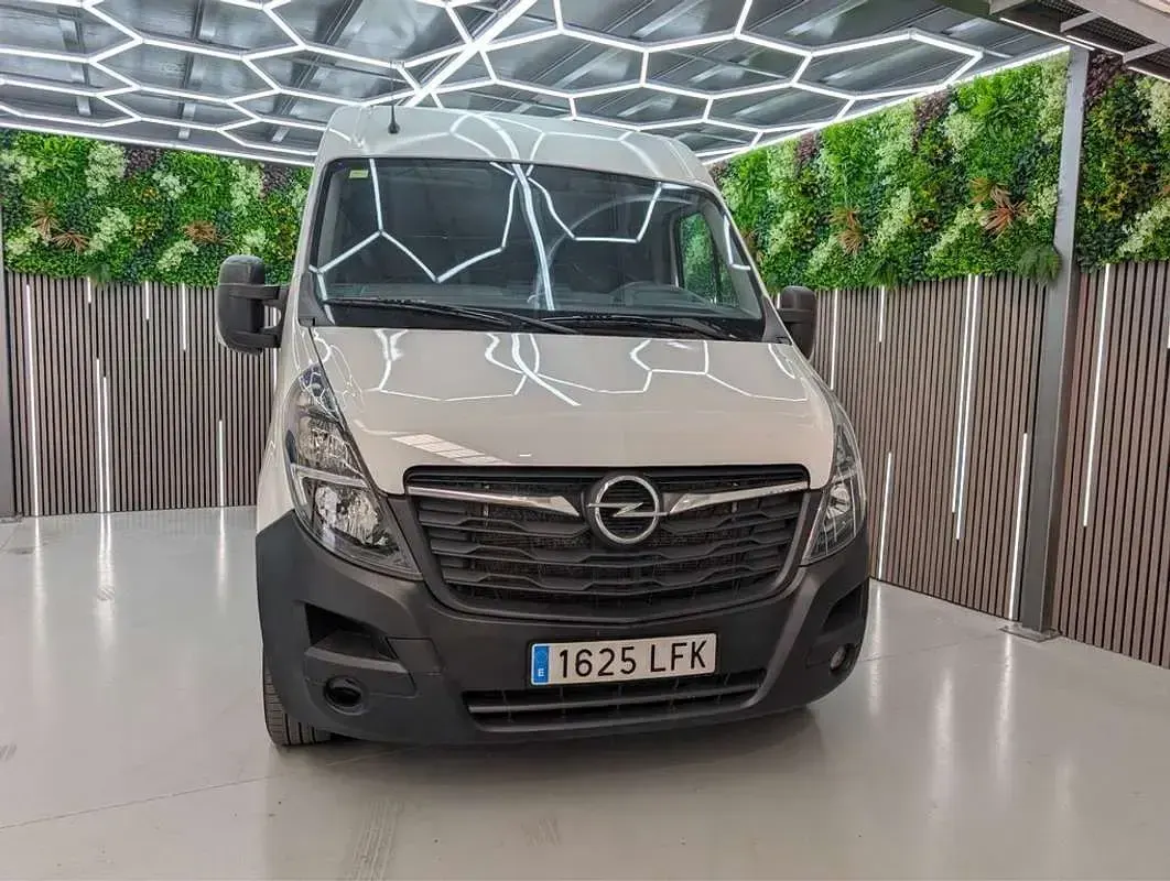 Usado Opel Movano 135 CV (99 kW) 2021 Blanco Van