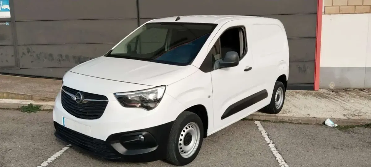 Usado Opel Combo S 99 CV (72 kW) 2019 Blanco Monovolumen
