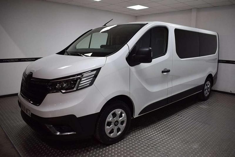 Blanco Usado 2024 Renault Trafic Authentique Van | 31.500 € - Imagen 1/4