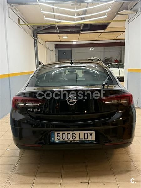 Usado Opel Insignia Innovation 165 CV (121 kW) 2020 Negro Berlina