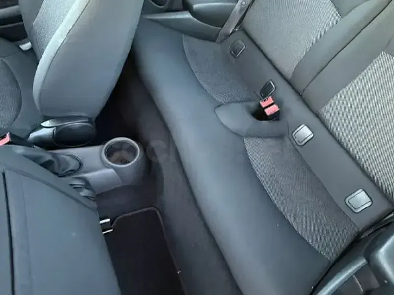 Usado Mini ONE 95 CV (69 kW) 2009 Rojo Utilitario