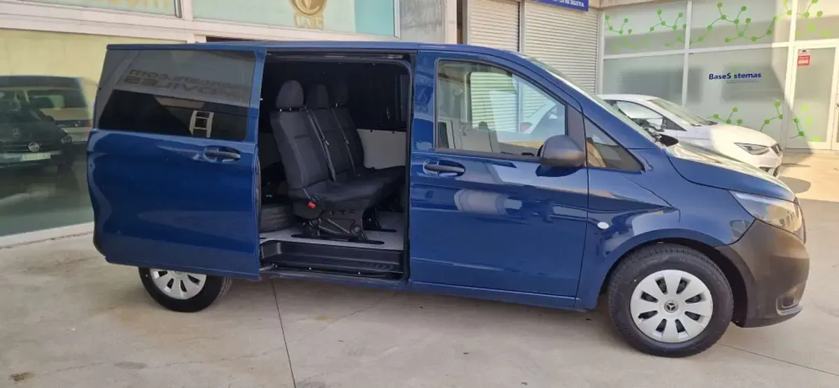Usado Mercedes Vito 136 CV (100 kW) 2018 Azul Van