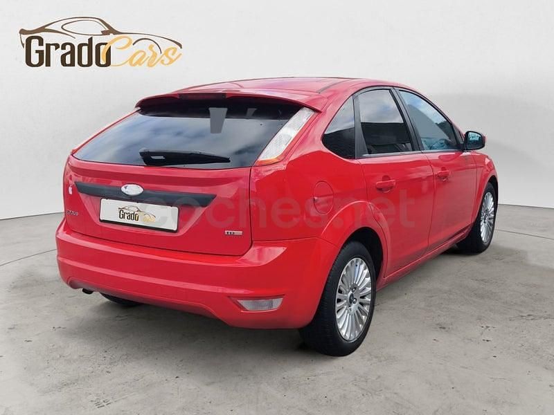 Usado Ford Focus Titanium 109 CV (80 kW) 2008 Rojo Berlina