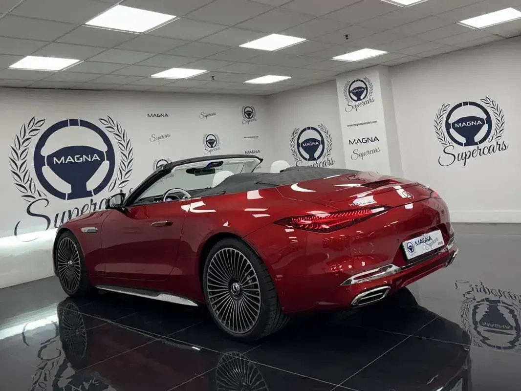 Nuevo Mercedes SL43 AMG AMG 585 CV (430 kW) 2026 Rojo Descapotable