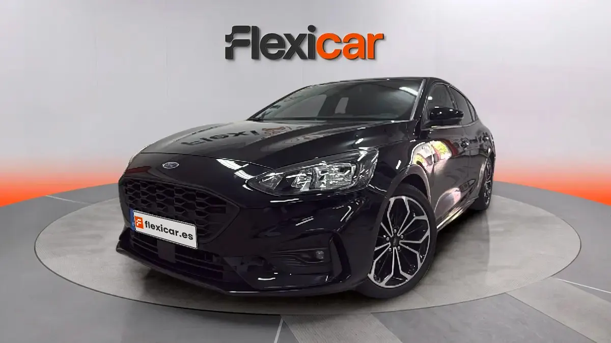 Usado Ford Focus ST-Line 155 CV (114 kW) 2021 Negro Berlina