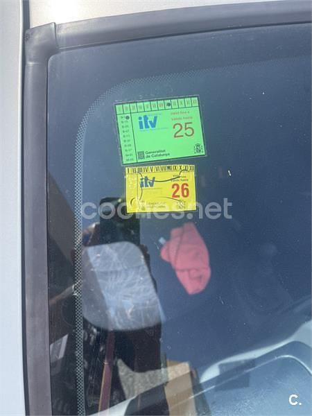 Usado Renault Clio II 90 CV (66 kW) 1999 Gris / plata Berlina