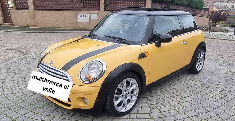 Usado Mini Cooper D 109 CV (80 kW) 2007 Amarillo Utilitario