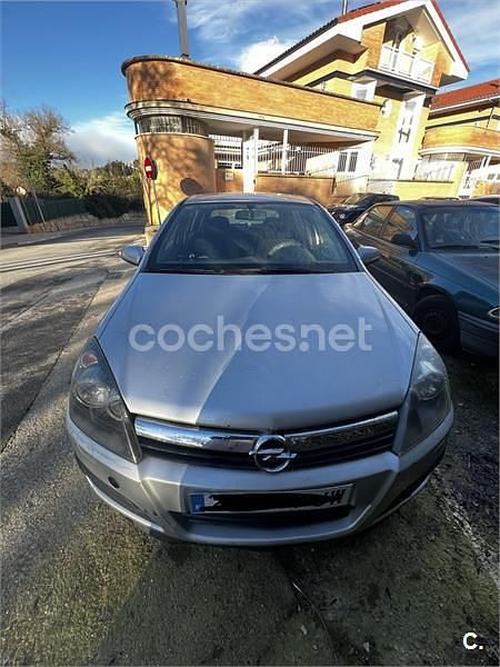 Usado Opel Astra Enjoy 105 CV (77 kW) 2006 Gris / plata Berlina