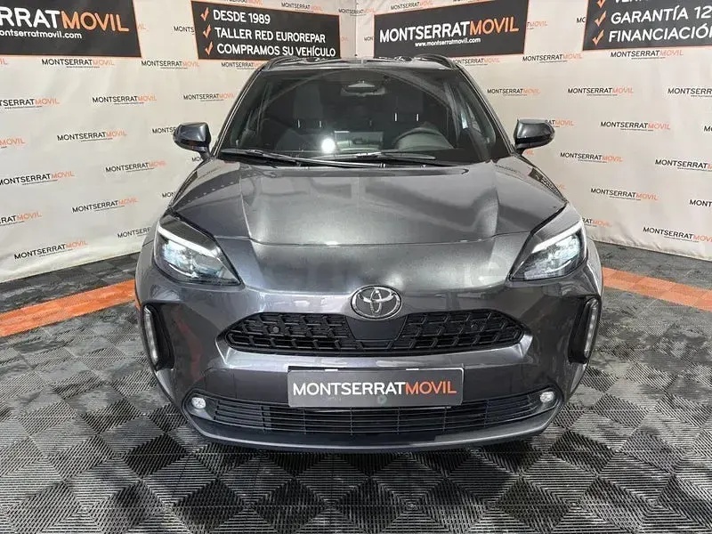 Nuevo Toyota Yaris Cross Active 130 CV (95 kW) 2026 Gris / plata SUV
