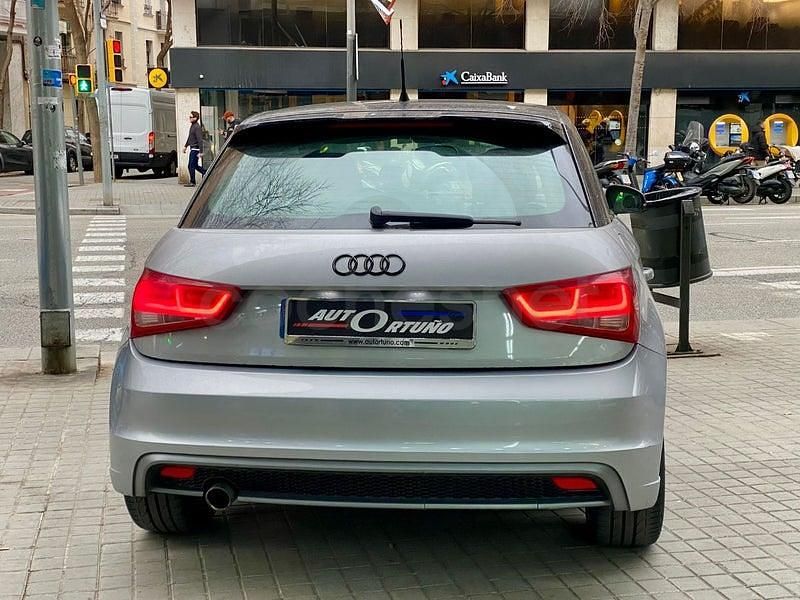 Usado Audi A1 Sportback 116 CV (85 kW) 2015 Gris / plata Utilitario