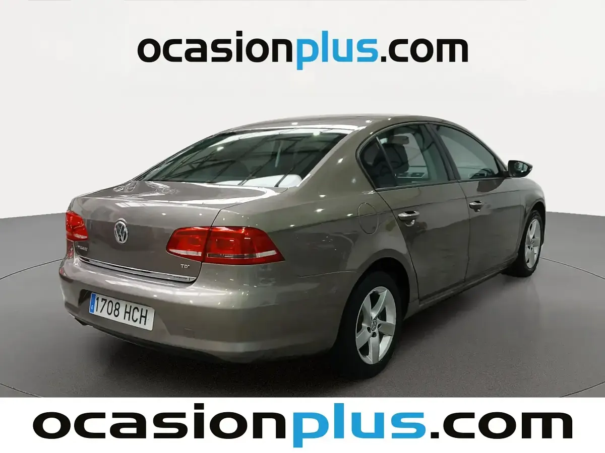 Begagnad VW Passat Edition 105 HK (77 kW) 2011 Brun Sedan