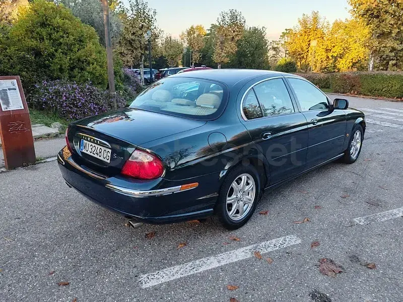 Usado Jaguar S-Type S 240 CV (176 kW) 2000 Verde Berlina