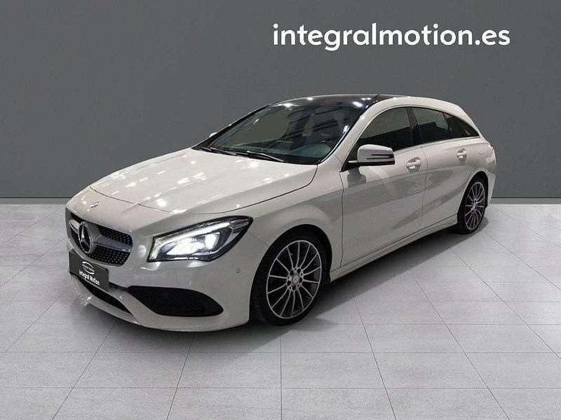 Blanco Usado 2017 Mercedes CLA200 Shooting Brake Familiar | 23.900 € (Caro) - Imagen 1/4