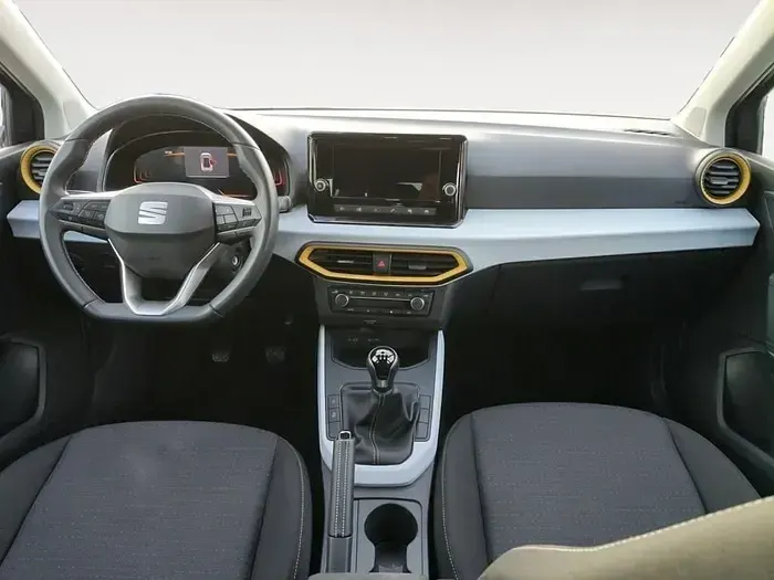Usado Seat Arona Style 115 CV (84 kW) 2025 Gris SUV