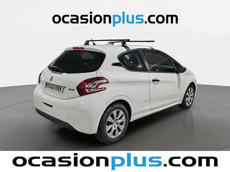 Usado Peugeot 208 Access 82 CV (60 kW) 2013 Blanco Utilitario