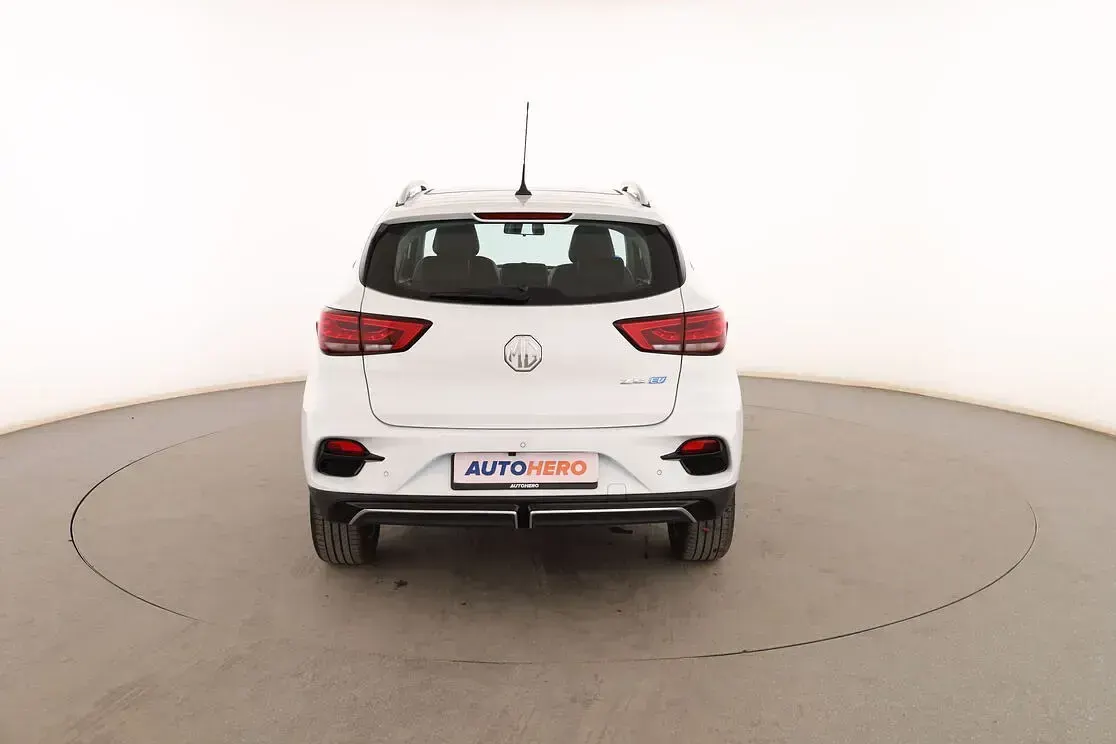 Usado MG ZS Luxury 114 kW (156 CV) 2022 Blanco SUV