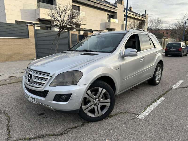 Azul Usado 2011 Mercedes ML300 SUV | 11.500 € (Precio justo) - Imagen 1/4