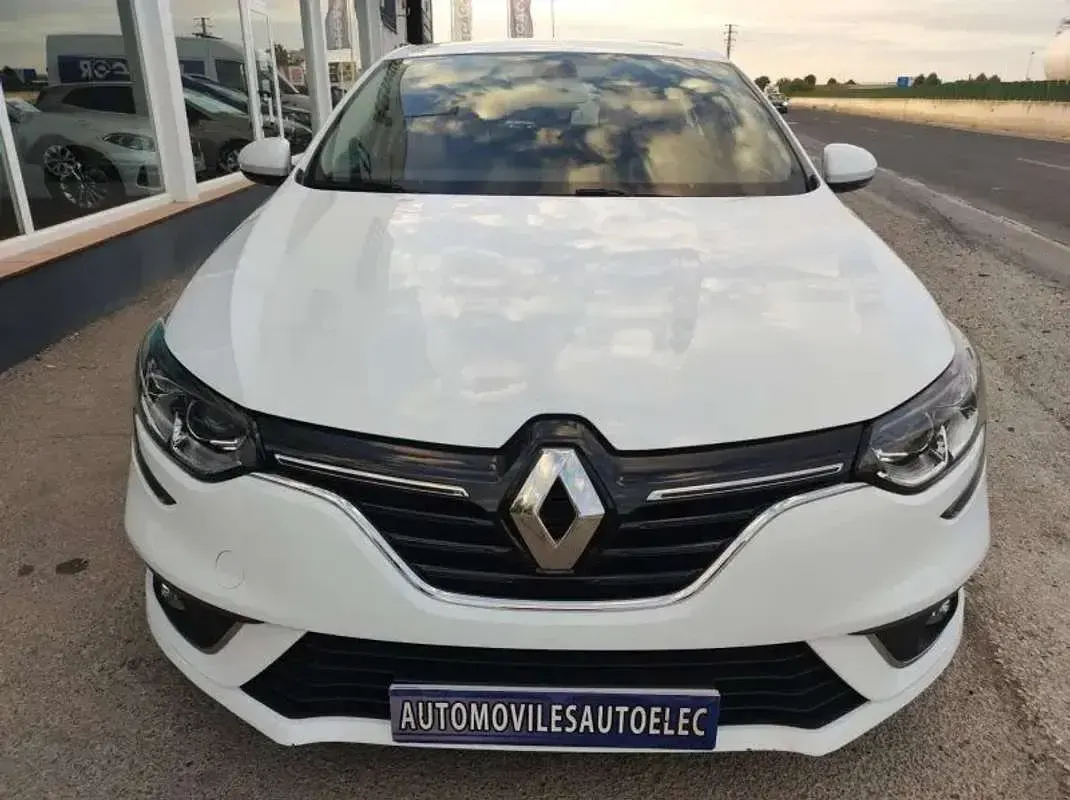 Usado Renault Mégane 116 CV (85 kW) 2020 Blanco Utilitario