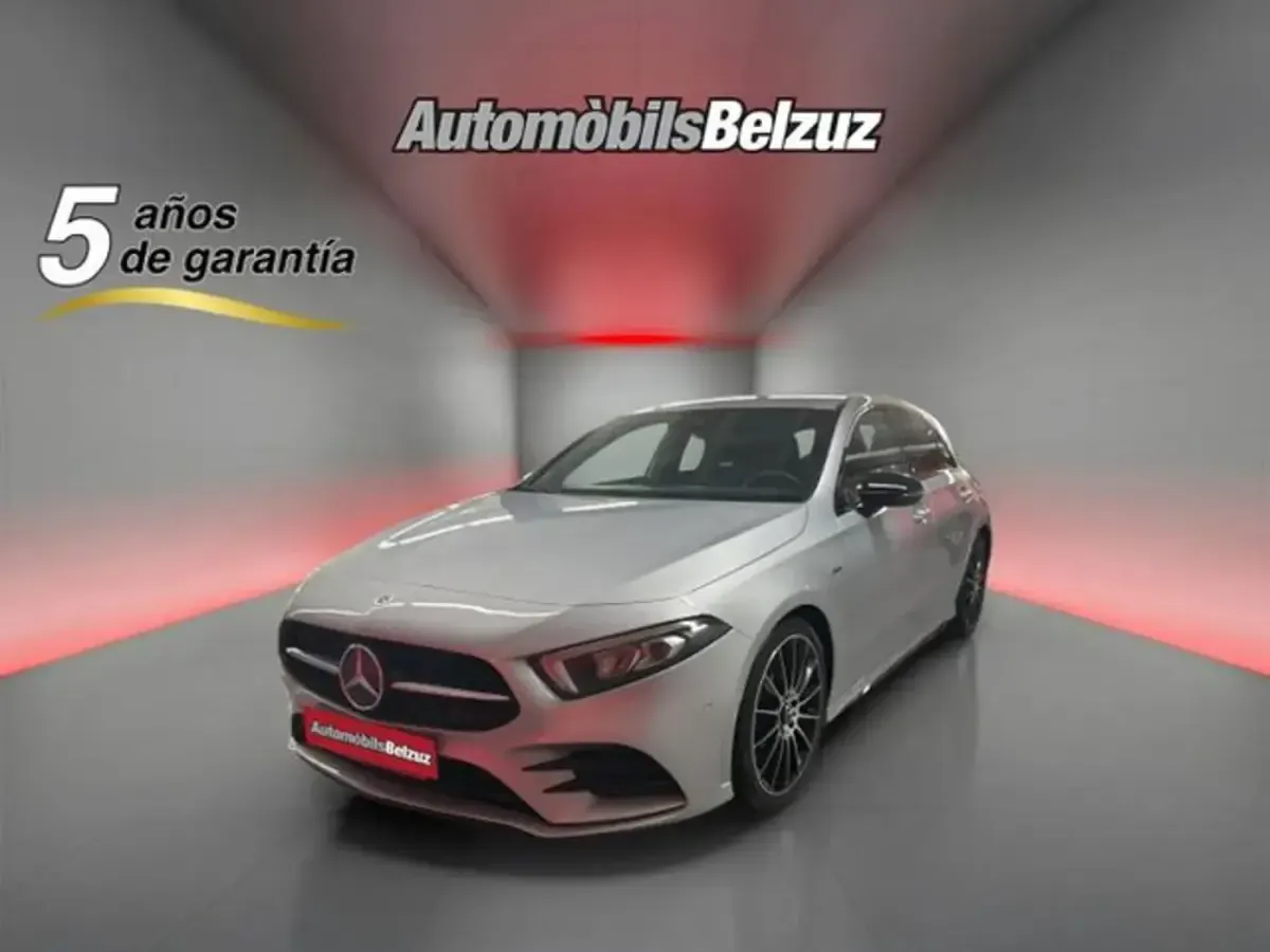 Usado Mercedes A180 136 CV (100 kW) 2021 Berlina