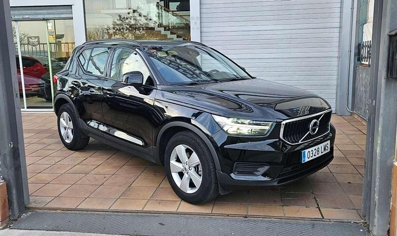 Usado Volvo XC40 Momentum 129 CV (94 kW) 2021 Negro SUV