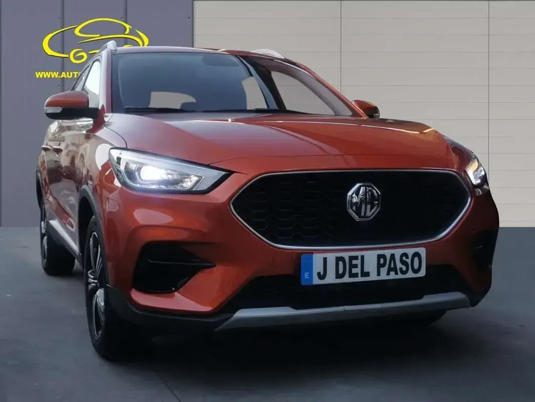 Usado MG ZS Comfort 106 CV (77 kW) 2022 Gris SUV