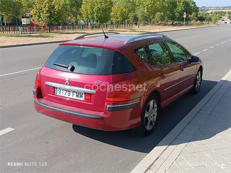 Usado Peugeot 407 Sport 136 CV (100 kW) 2007 Granate Familiar