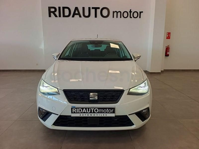 Usado Seat Ibiza Style Plus 110 CV (80 kW) 2021 Blanco Utilitario