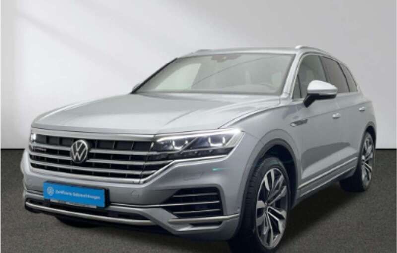 Plateado Usado 2023 VW Touareg Elegance SUV | 66.880 € (Precio justo) - Imagen 1/4