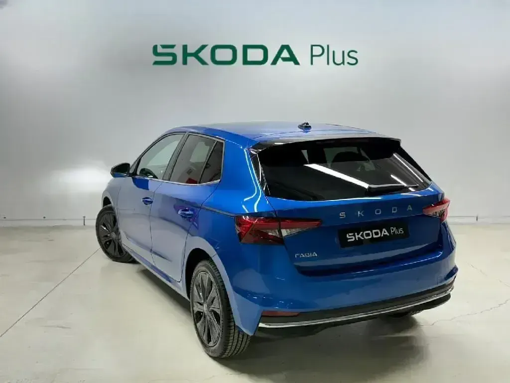 Usado Skoda Fabia 115 HP (84 kW) 2025 Azul Citadino