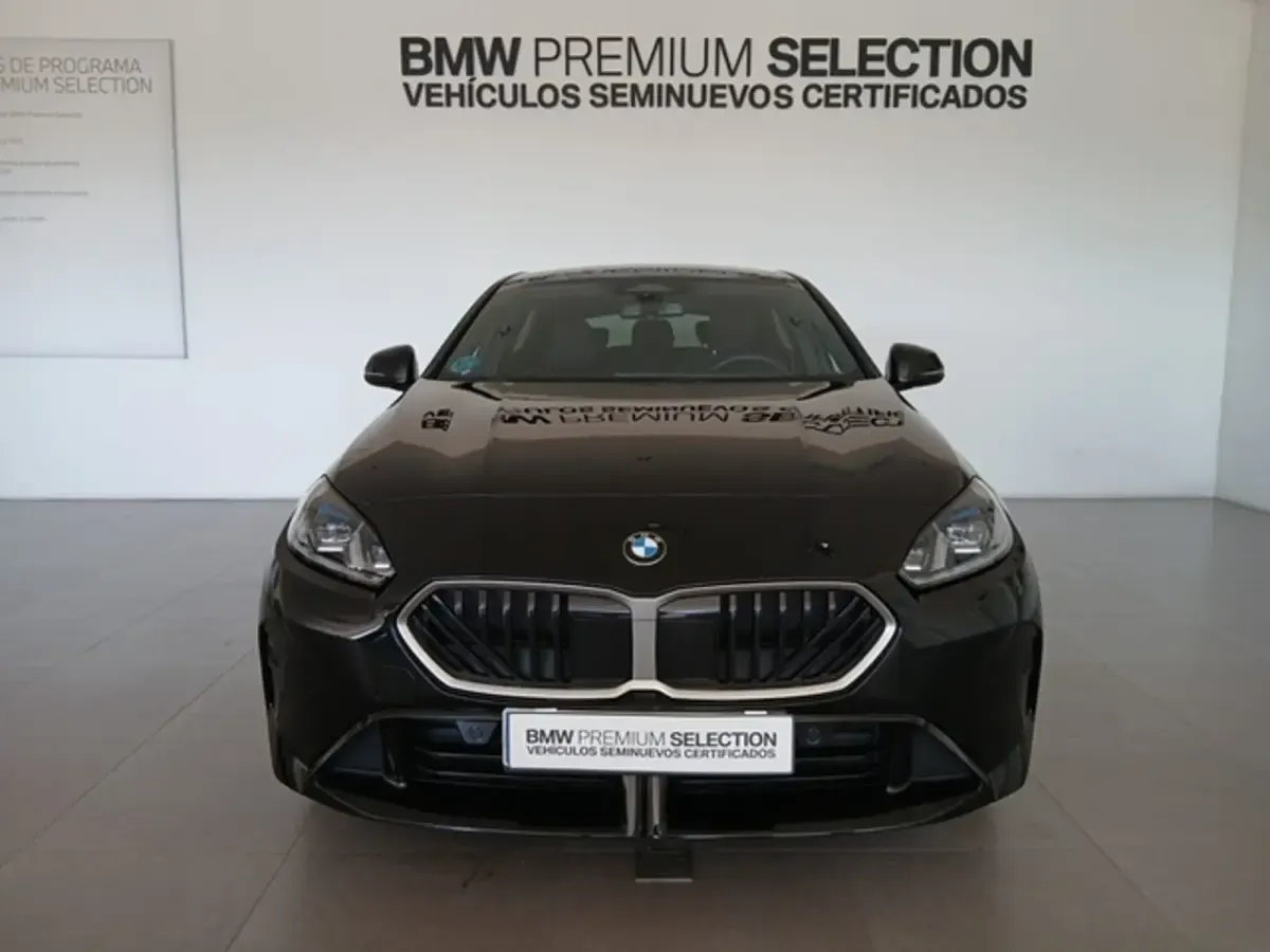 Usado BMW 120 Comfort Edition 163 CV (119 kW) 2025 Negro Utilitario