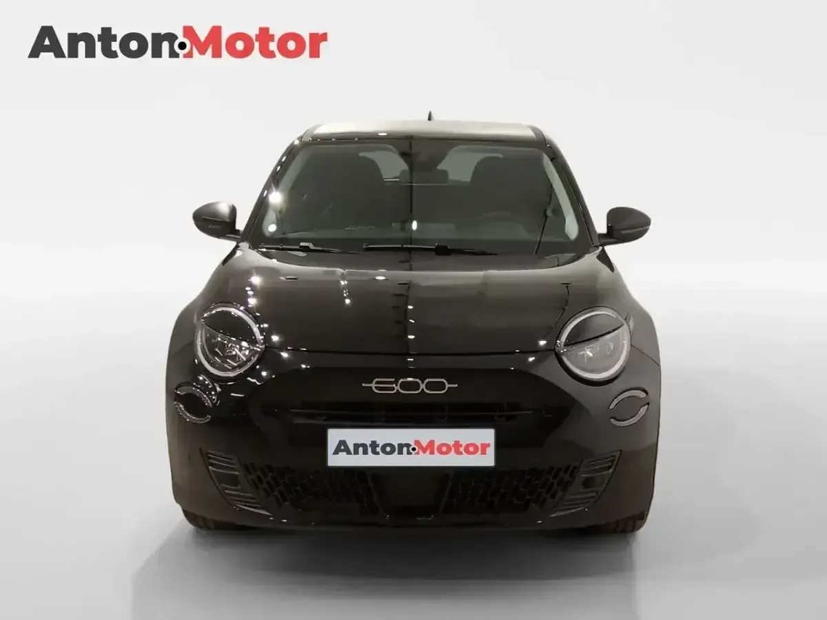 Nuevo Fiat 600 La Prima 110 CV (80 kW) 2025 Negro SUV