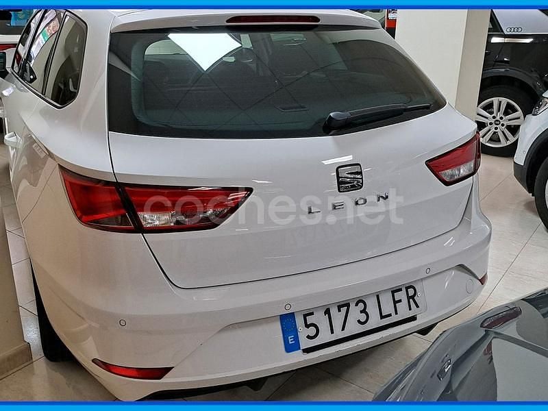 Usado Seat Leon Style 116 CV (85 kW) 2020 Blanco Utilitario