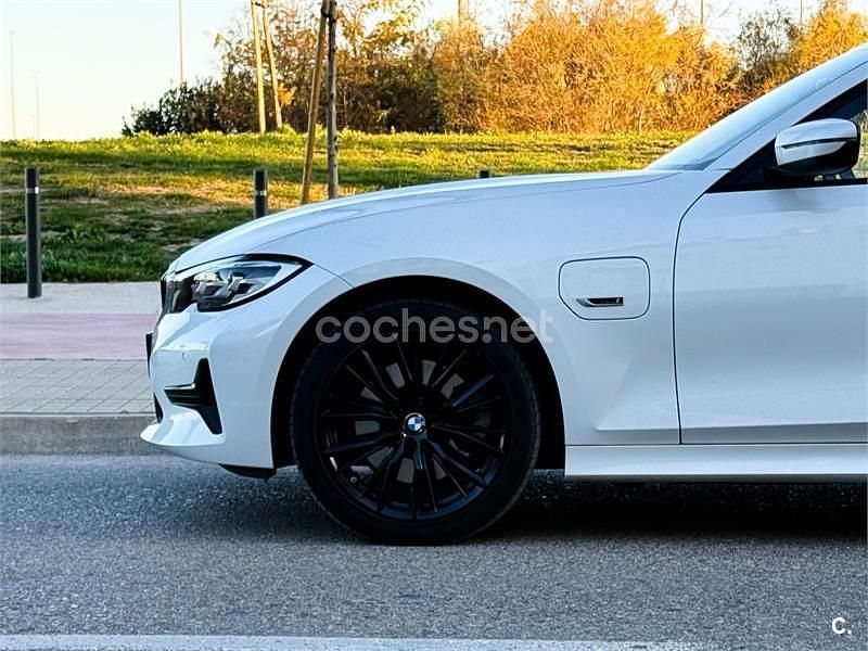 Usado BMW 320e Comfort Edition 204 CV (150 kW) 2021 Blanco Berlina