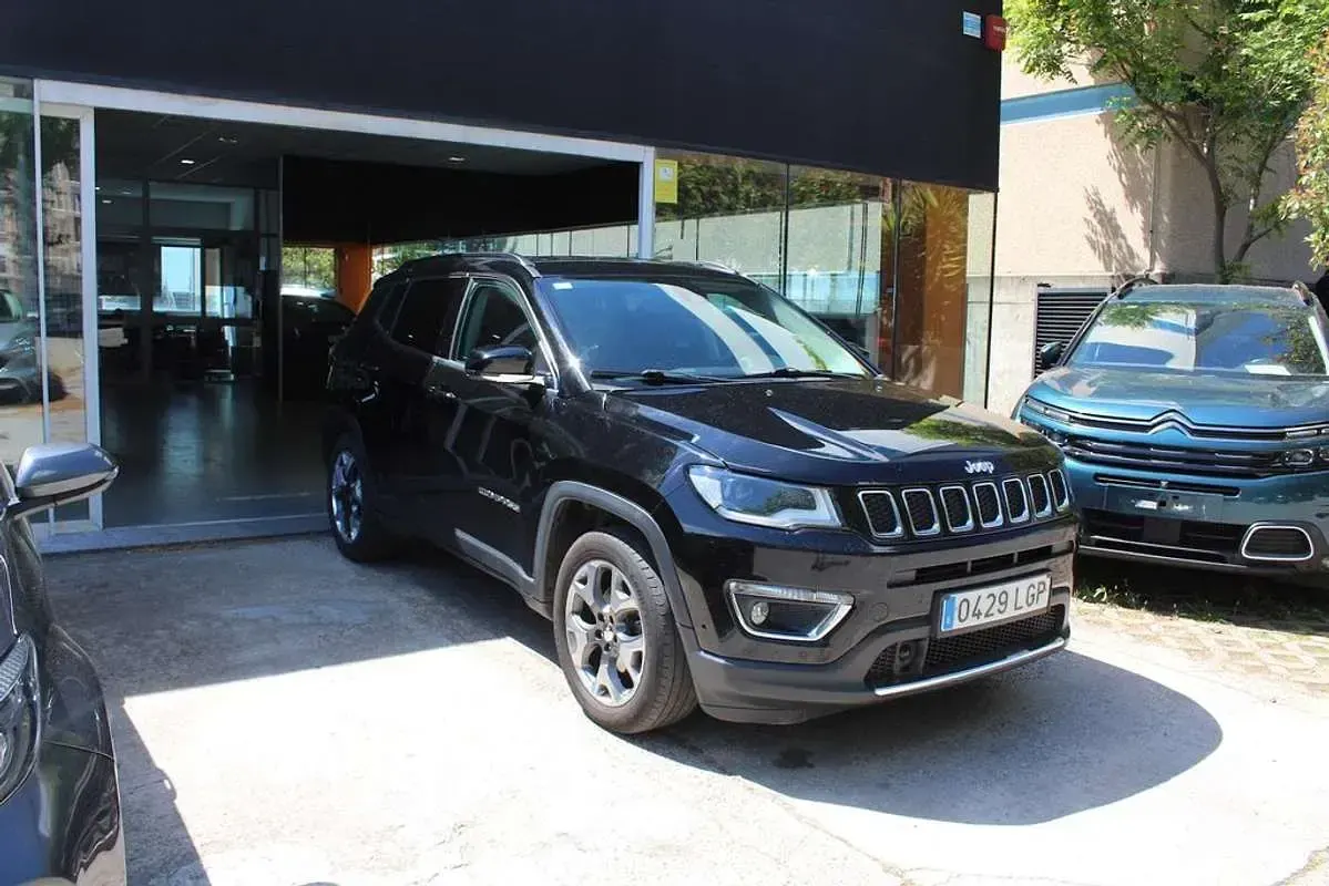Begagnad Jeep Compass Sport 140 HK (102 kW) 2020 SUV