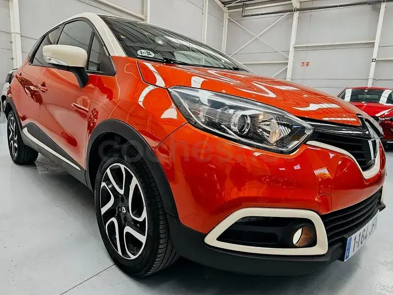 Usado Renault Captur Zen 90 CV (66 kW) 2015 Naranja SUV