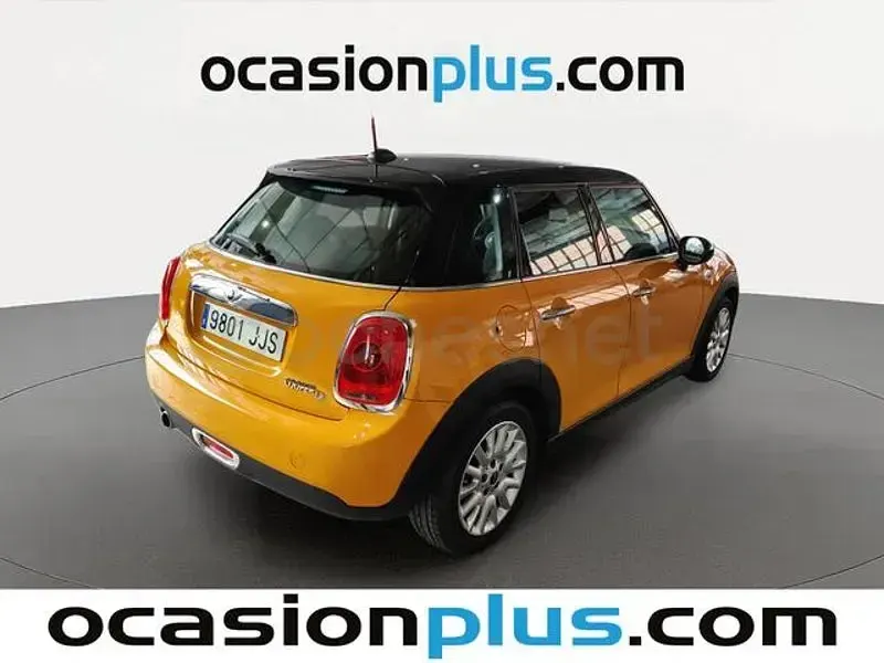 Usado Mini Cooper D 116 CV (85 kW) 2015 Naranja Utilitario
