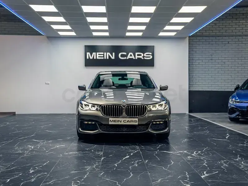 Usado BMW 740 iPerformance 326 CV (239 kW) 2017 Gris / plata Berlina