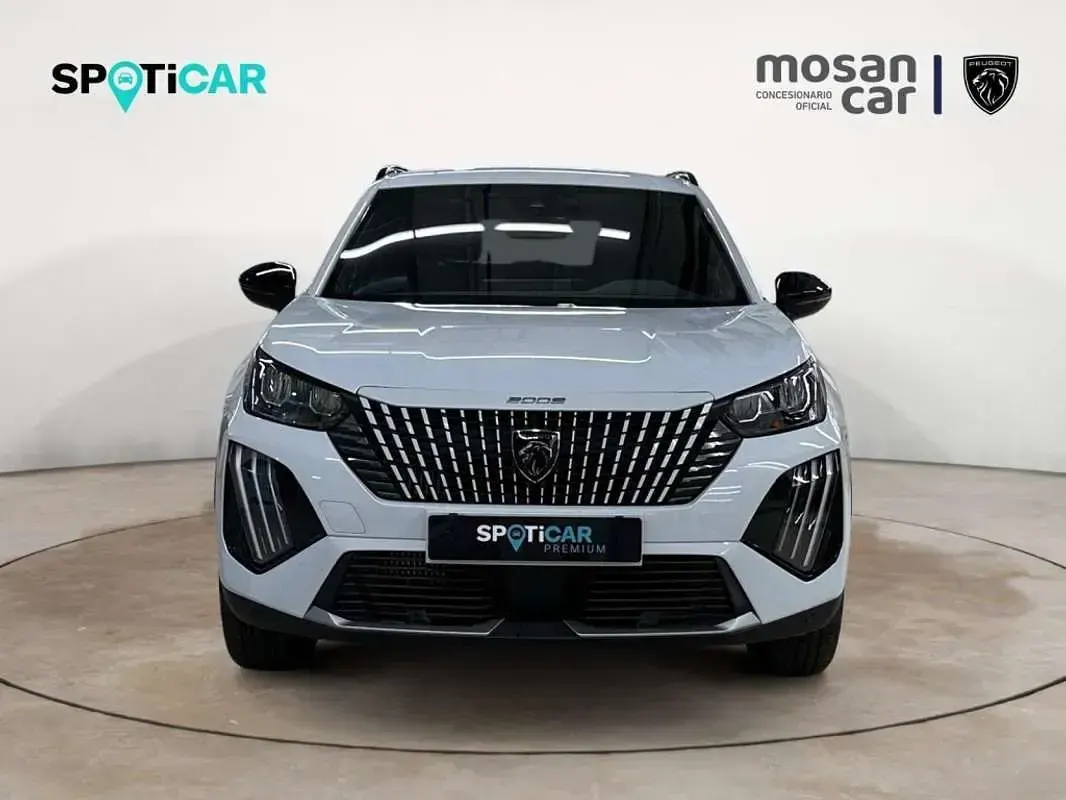 Usado Peugeot 2008 Allure 145 CV (106 kW) 2025 Blanco SUV