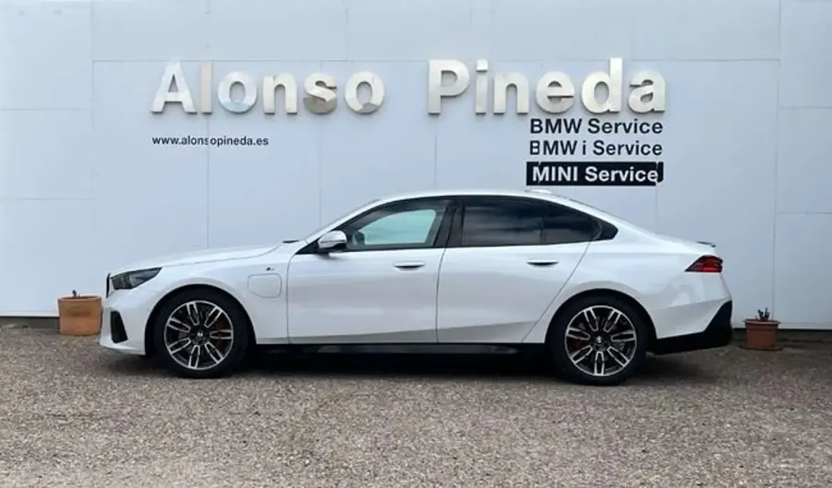 Usado BMW 530e M Sport 299 CV (219 kW) 2025 Blanco Berlina