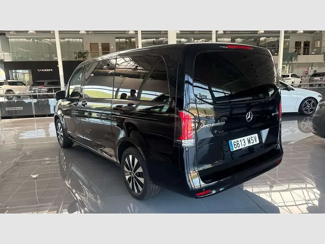 Usado Mercedes Vito 136 CV (100 kW) 2024 Negro Van