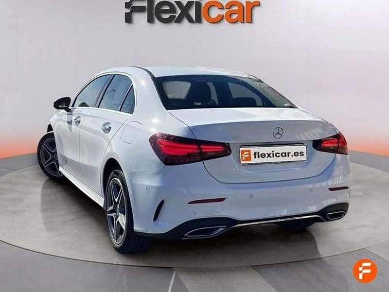 Usado Mercedes A200 163 CV (119 kW) 2019 Blanco Berlina