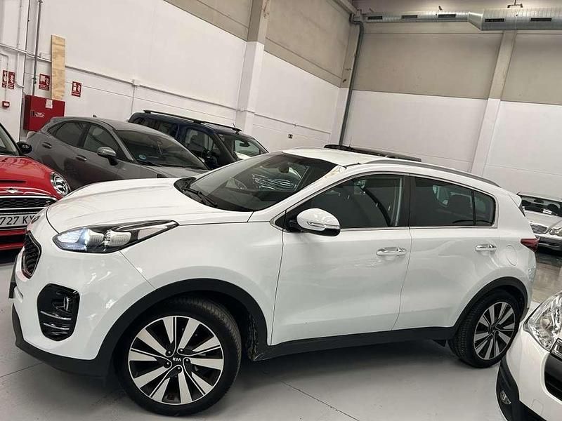 Usado Kia Sportage 116 CV (85 kW) 2018 Blanco SUV