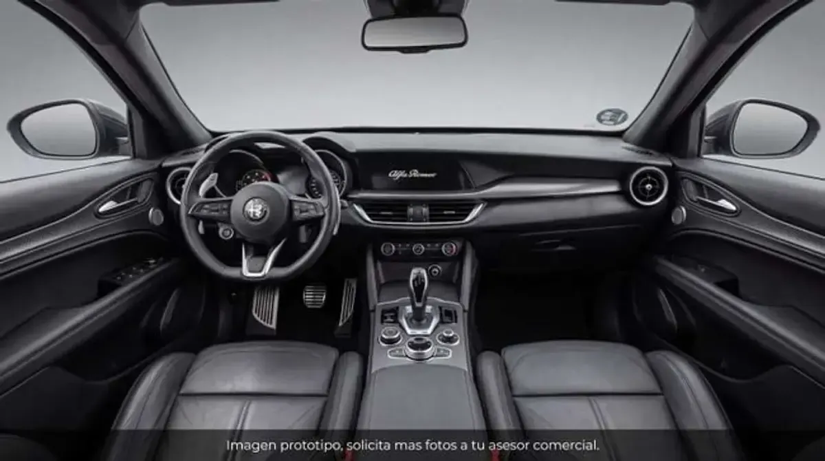 Usado Alfa Romeo Stelvio Veloce 209 CV (153 kW) 2023 Gris SUV