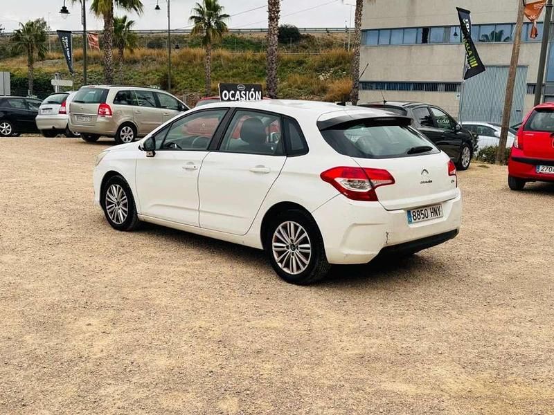 Używany Citroën C4 Seduction 114 KM (83 kW) 2013 Biały Hatchback