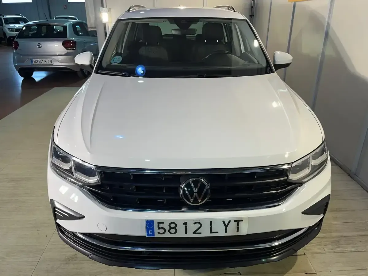 Usado VW Tiguan Life 150 CV (110 kW) 2022 Blanco SUV