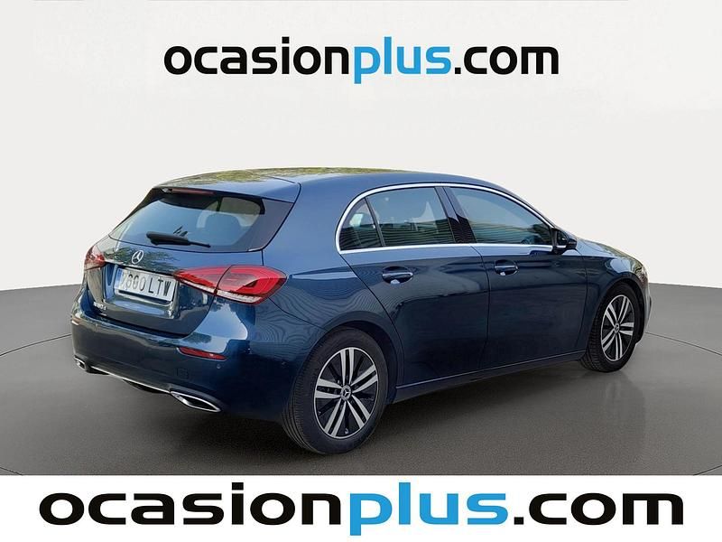 Usado Mercedes A180 116 CV (85 kW) 2021 Azul Utilitario