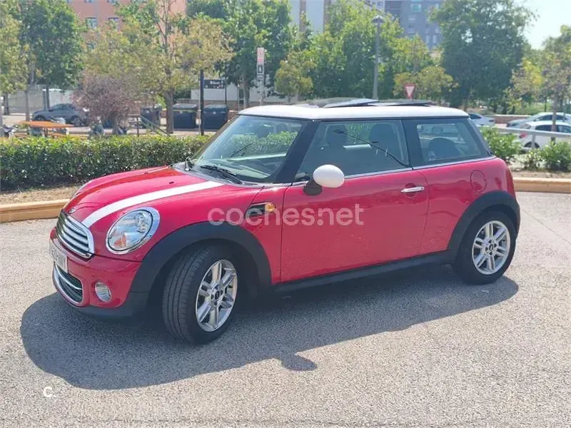 Usado Mini Cooper 120 CV (88 kW) 2011 Rojo Utilitario