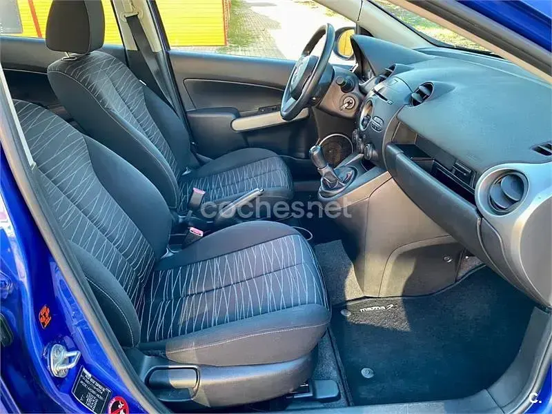 Usado Mazda 2 Active 68 CV (50 kW) 2009 Azul Utilitario