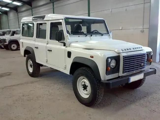 Begagnad Land Rover Defender 122 HK (89 kW) 2013 Vit SUV