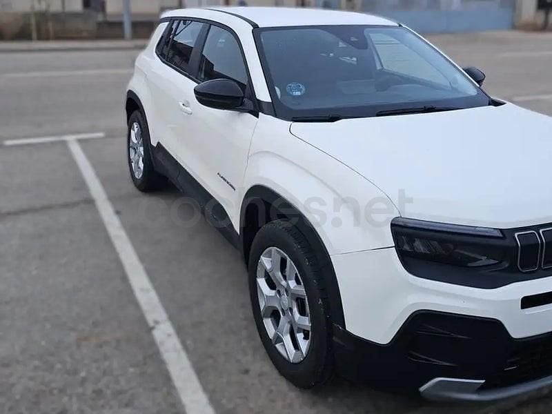 Usado Jeep Avenger Altitude 100 CV (73 kW) 2024 Blanco SUV